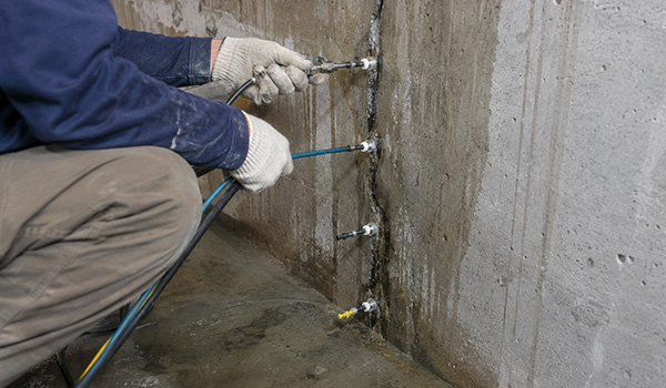 chemical injection leaking concrete cracks